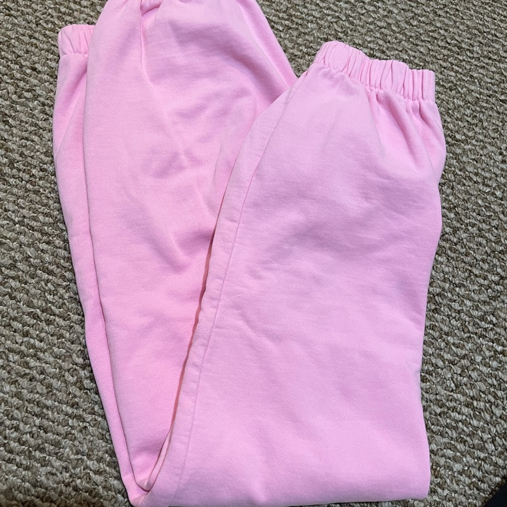 Brandy Melville sweatpants (2) SOLD
